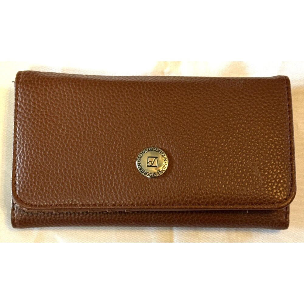 Stone Mountain Women's Wallet Brown Logo Lined 4"x7" Credit Cards Snap